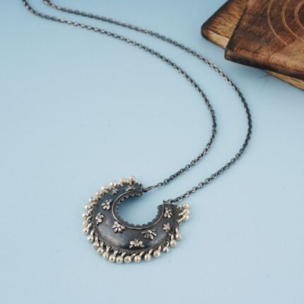 oxidized 92.5 sterling silver floral embossed necklace